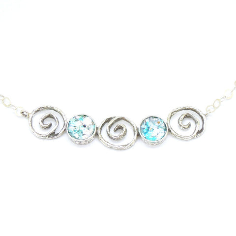 Swirl shape necklace