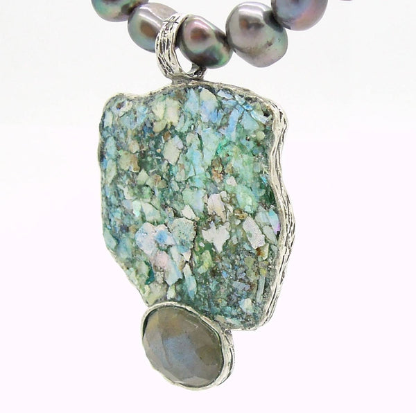 Necklace - Large Grey Pearl Necklace With Labradorite And Roman Glass