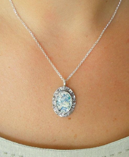 Pendant - Curvy Edges Silver Pendant With Roman Glass