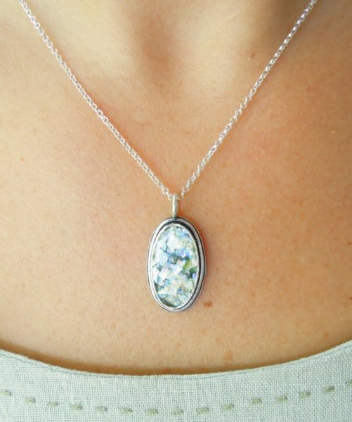 Pendant  - Delicate Classic Oval Silver And Roman Glass Pendant