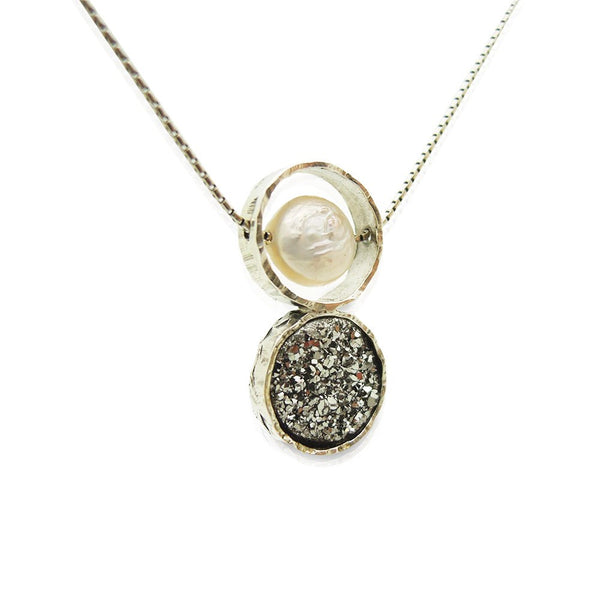 Pendant - Druzy Pendant Necklace Set In Sterling Silver With A White Pearl