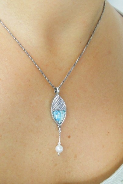 Pendant  - Line Design Pearl Pendant