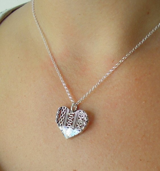 Pendant  - Romantic Heart Shape Silver And Roman Glass Pendant