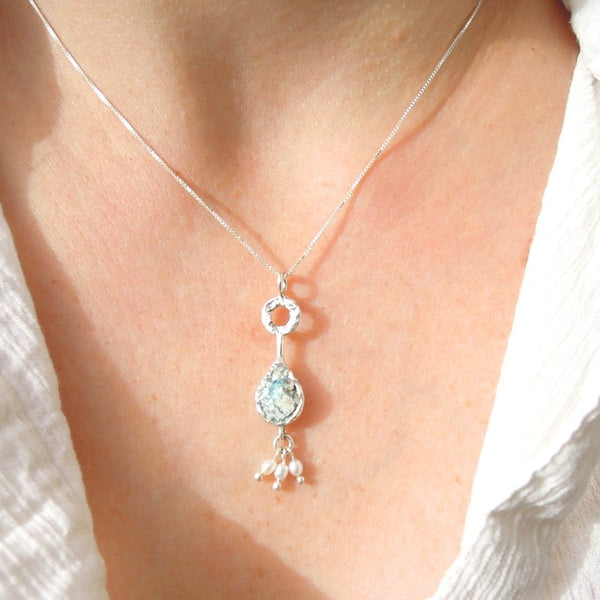 Pendant  - Silver And Pearl Pendant Necklace With Roman Glass