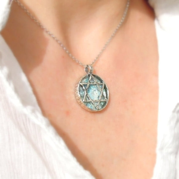 Pendant  - Star Of David Necklace With Roman Glass
