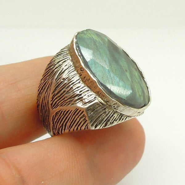 Ring - Huge Unisex Silver And Labradorite Ring