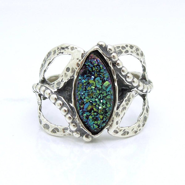 Ring - Oval Green Druzy Agate Set In A Oval Hammered Silver Ring