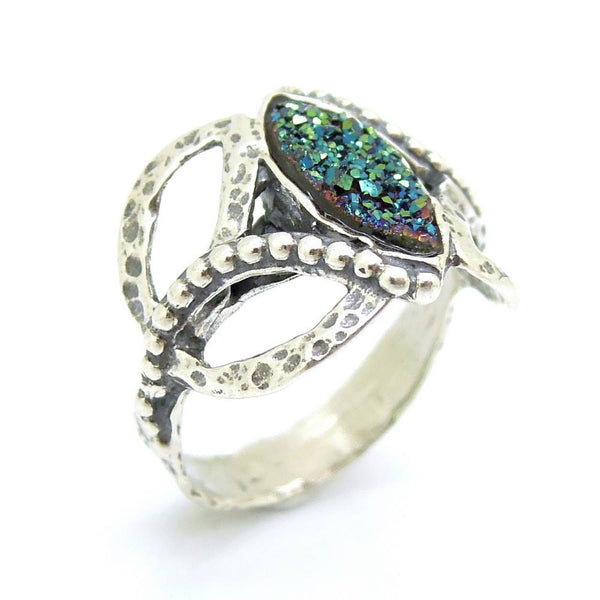 Ring - Oval Green Druzy Agate Set In A Oval Hammered Silver Ring