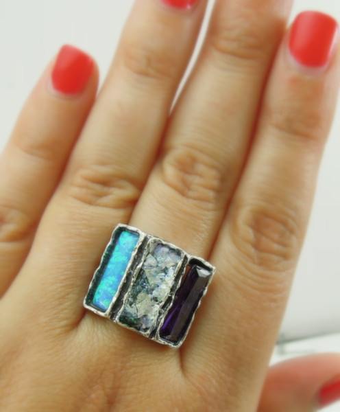 Rings - 3 Rectangle Gemstone And Roman Glass Ring